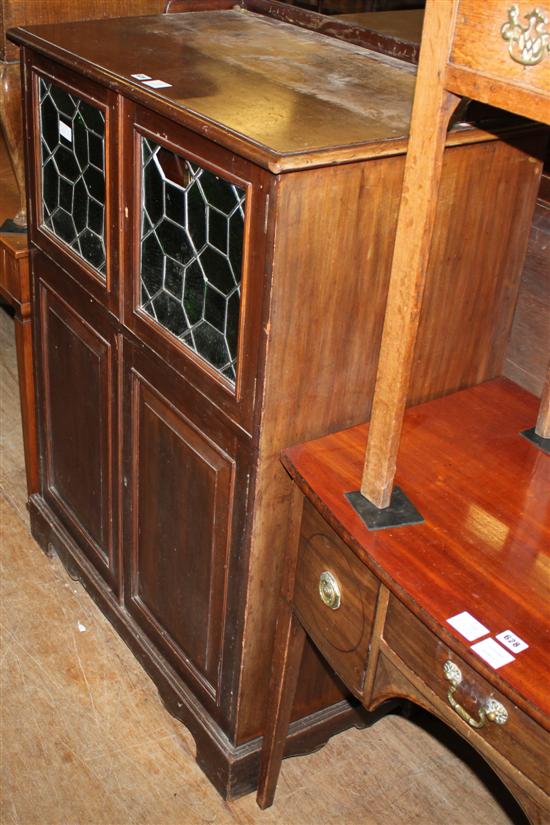 Leaded cabinet with campaign interior